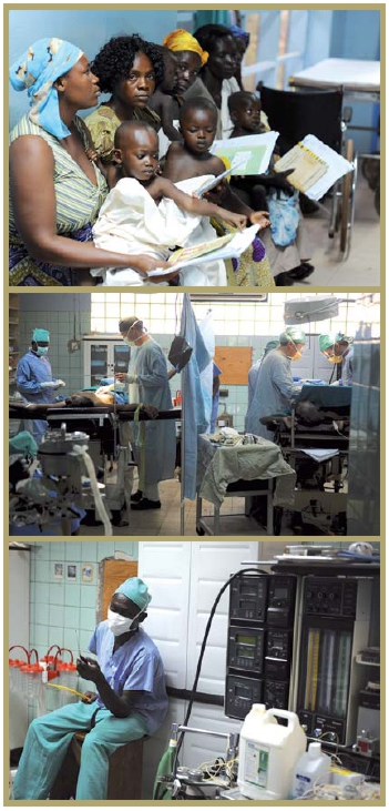 „Operation Hernia“: Die kleinen Patienten sind die nächsten, die im OP des Baptist Mission Hospital von den Chirurgen aus Deutschland operiert werden. Ein Pfleger sorgt mit einer Fliegenklatsche für störungsfreies Arbeiten.